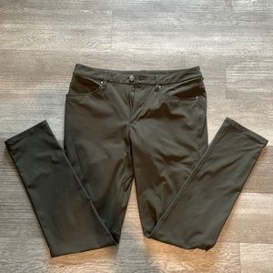 ABC Slim-Fit Pant 34" 
Warpstreme
